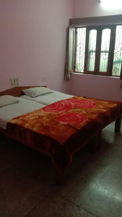 Hotel Yogi Lodge Khajurāho Dış mekan fotoğraf
