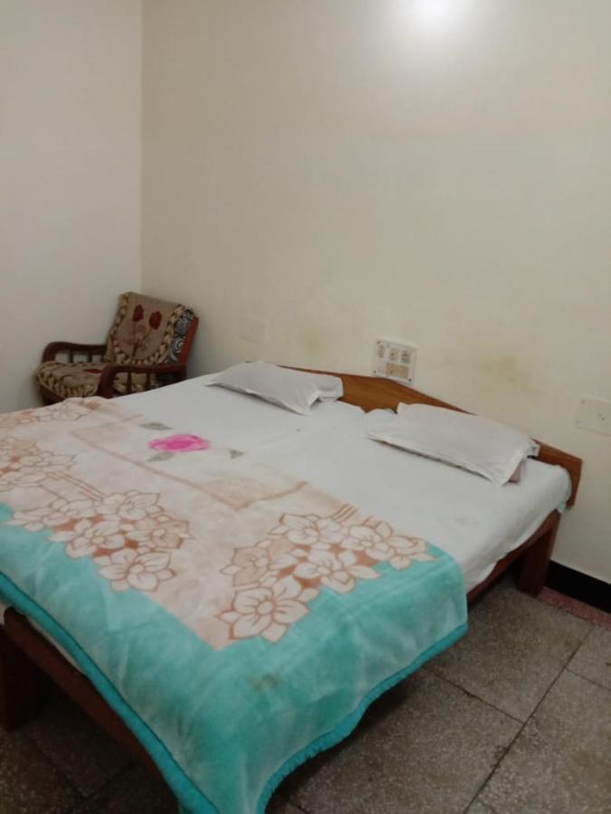 Hotel Yogi Lodge Khajurāho Dış mekan fotoğraf