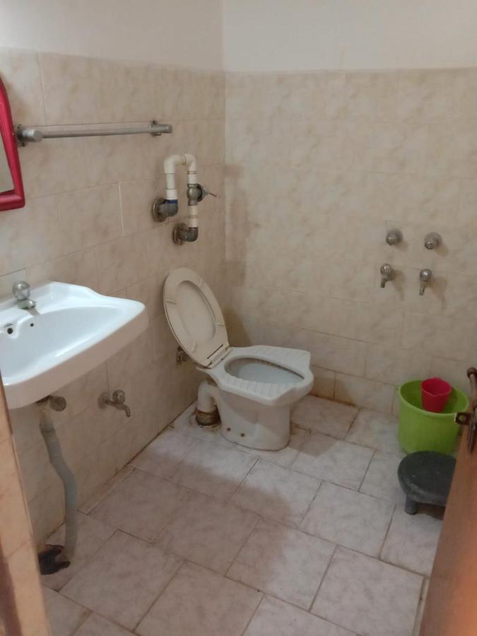 Hotel Yogi Lodge Khajurāho Dış mekan fotoğraf