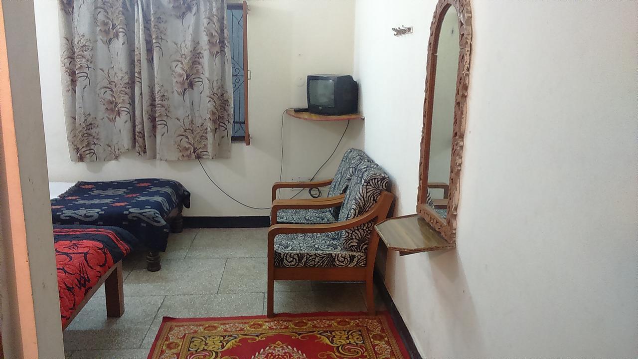 Hotel Yogi Lodge Khajurāho Dış mekan fotoğraf