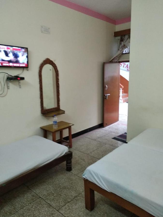 Hotel Yogi Lodge Khajurāho Dış mekan fotoğraf