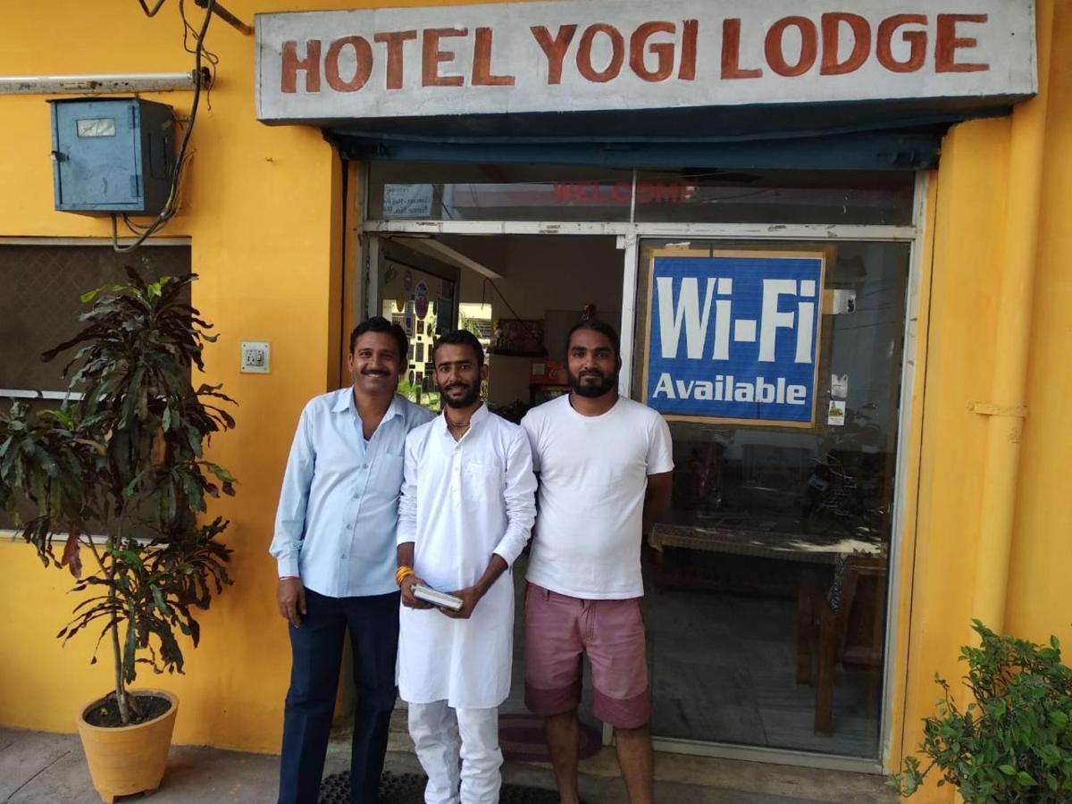 Hotel Yogi Lodge Khajurāho Dış mekan fotoğraf